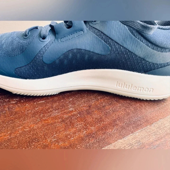 Lululemon Women’s Blue Strong feel Trainers Shoes Size 8 - Picture 9 of 12